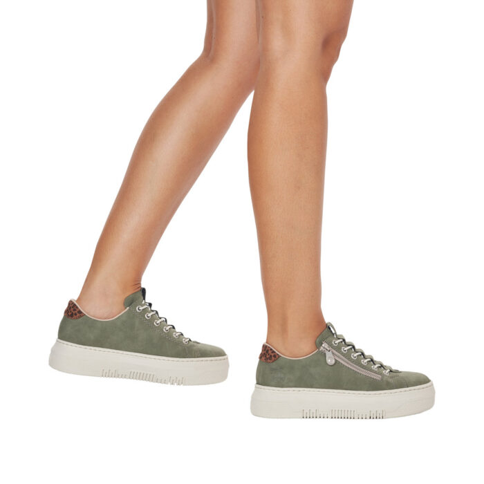 Rieker sneakers i khaki til dame med lynlås og leopardprint M1952-52