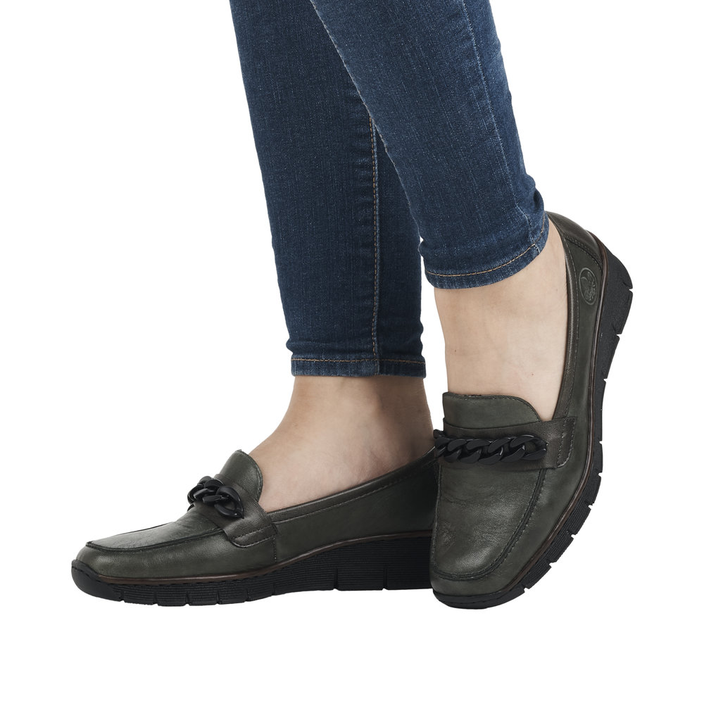 Rieker loafers dame | Kaki med kæde Unic Shoes 》