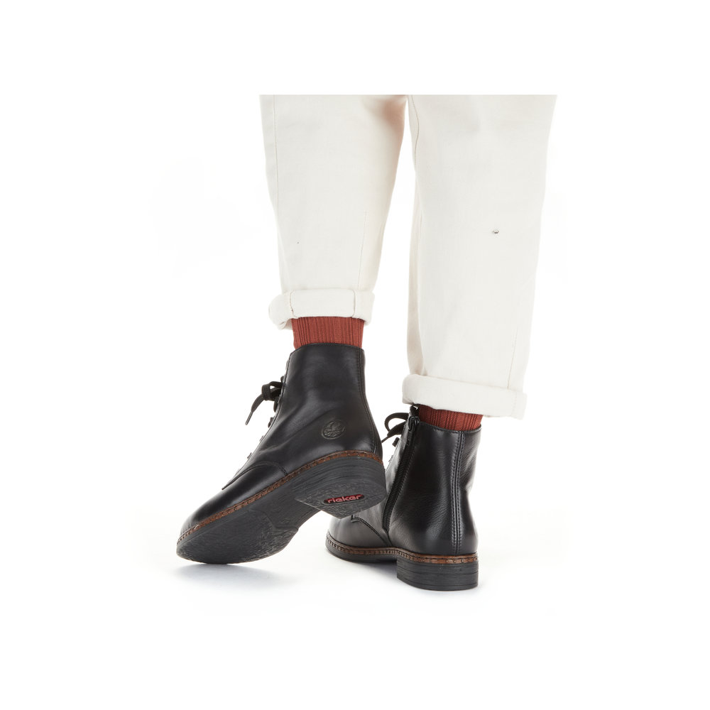 Rieker damestøvle skind og lynlås Z9165-00 → Shoes