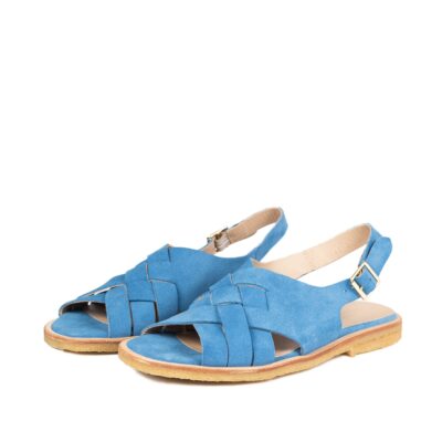 Angulus sandal i blå til dame. Fletsandal i læder med justerbar spæde! Model: 5784-101-2833.