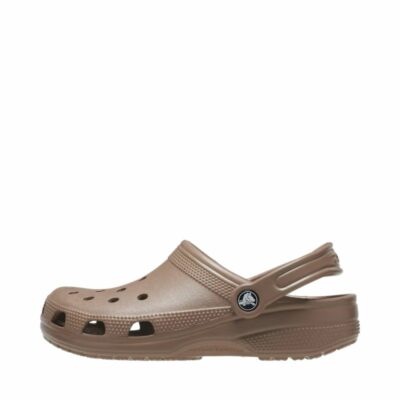 Crocs sandal unisex i brun med rem bagpå