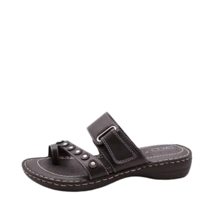 Relaxshoe damesandal i sort, lavet af 100% skind med tårem og velcrorem