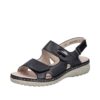 Rieker sandal til dame i sort med tre velcroremme og nopret indersål