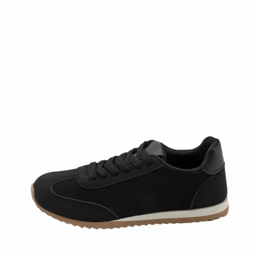 Amour sneakers til dame i sort med snørebånd og solid ydersål