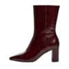 Sofie Schnoor støvle til dame i bordeaux med blank overdel og lynlås samt blokhæl på 7 cm.