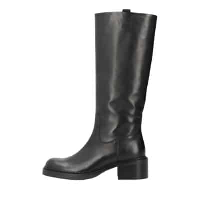 Phenumb Copenhagen Exposed lang støvle til dame i sort kernelæder med blokhæl på 5 cm.